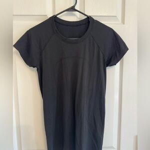Lululemon top